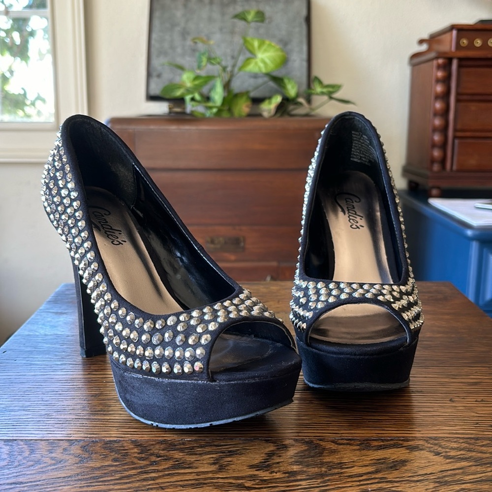 Candie’s Studded Pumps 5” heel size 7M